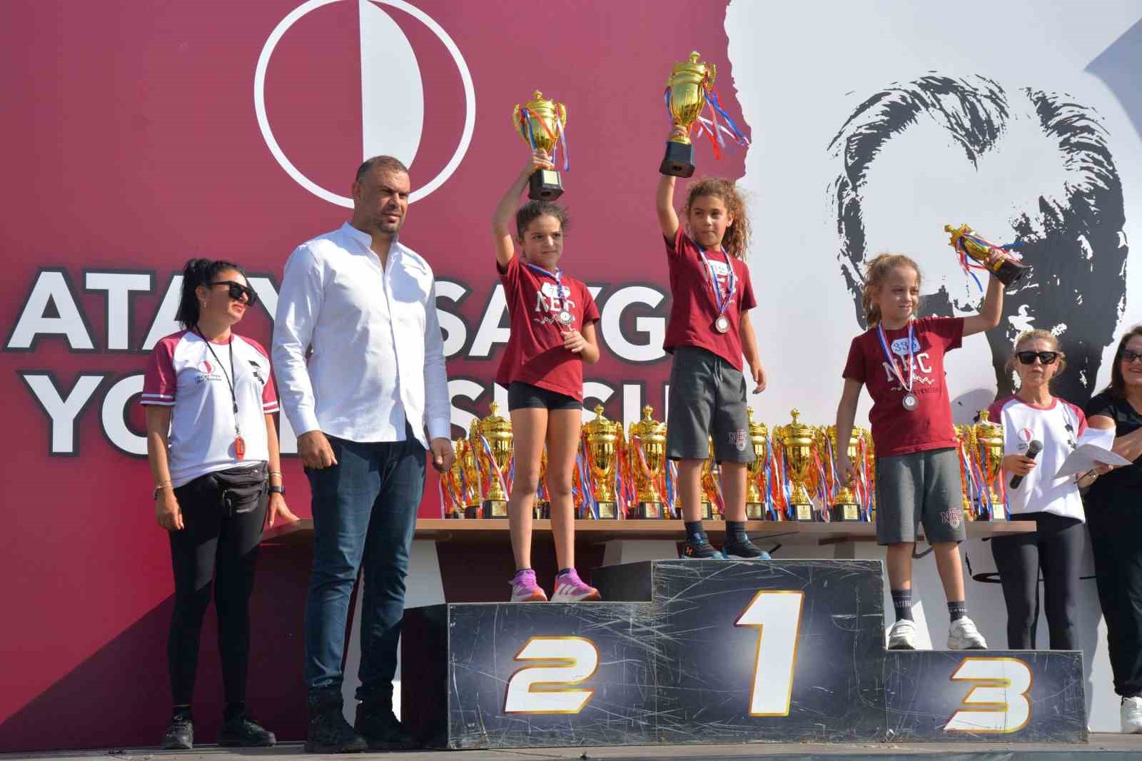 ataya saygi yol kosusu rekor katilimla gerceklestirildi 2 unlip7NA