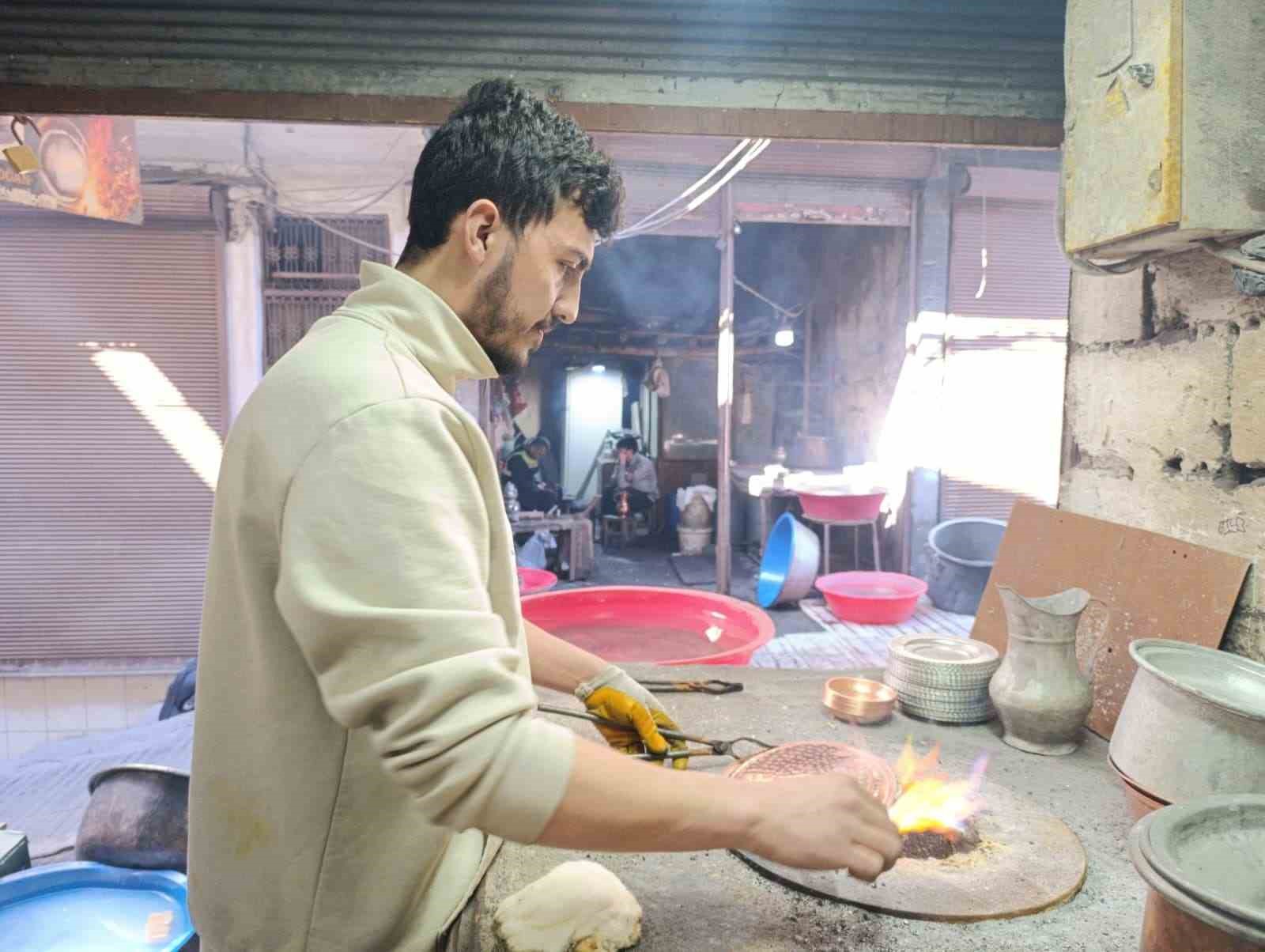 ates sonmek uzere kalaycilik meslegi ciraksizliktan yok oluyor 3 mU54sGiE
