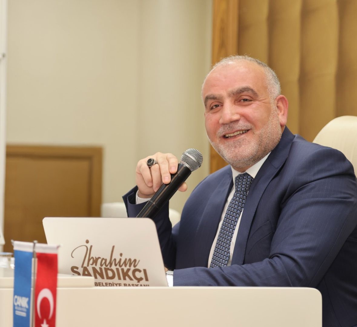 atik getiren vatandasa bayram hediyesi 1 Zk3h35qX
