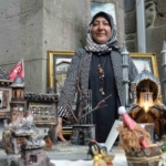 atiklari-sanata-donusturuyor-onun-gozunde-hicbir-sey-cop-degil-zXHTBUb8.jpg