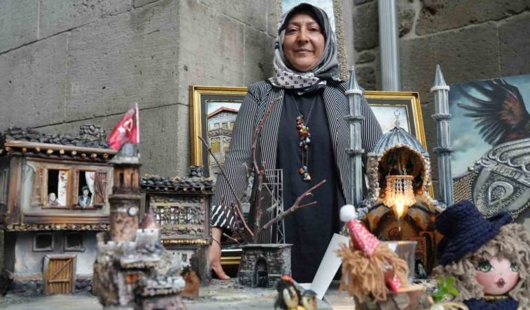 atiklari-sanata-donusturuyor-onun-gozunde-hicbir-sey-cop-degil-zXHTBUb8.jpg