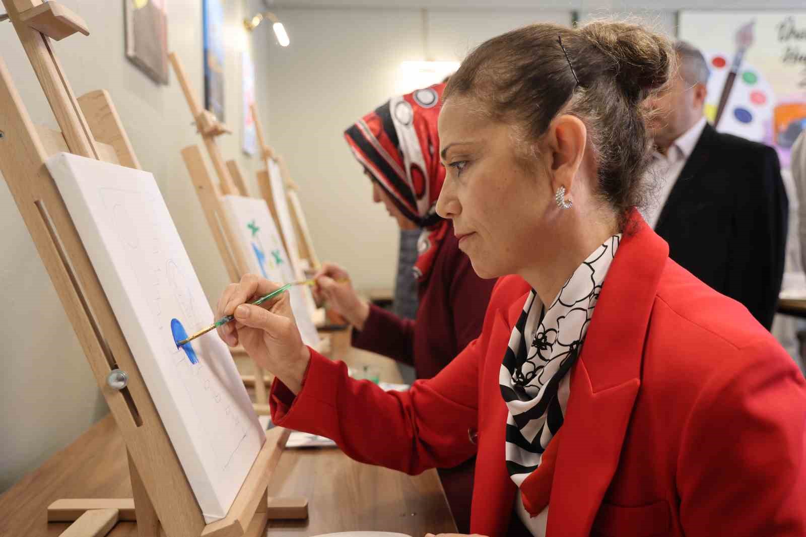 atil bina kadinlar icin sanat merkezine donustu 2 fLbVd8rm