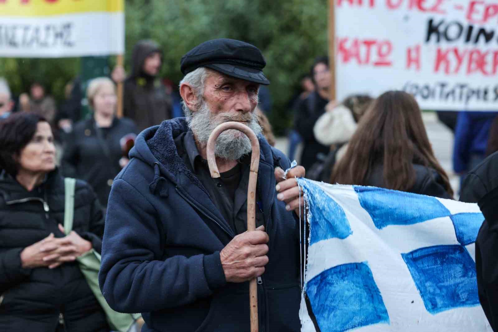 atinada ciftcilerden parlamento binasi onunde traktorlu protesto 8 1A3ClpWO