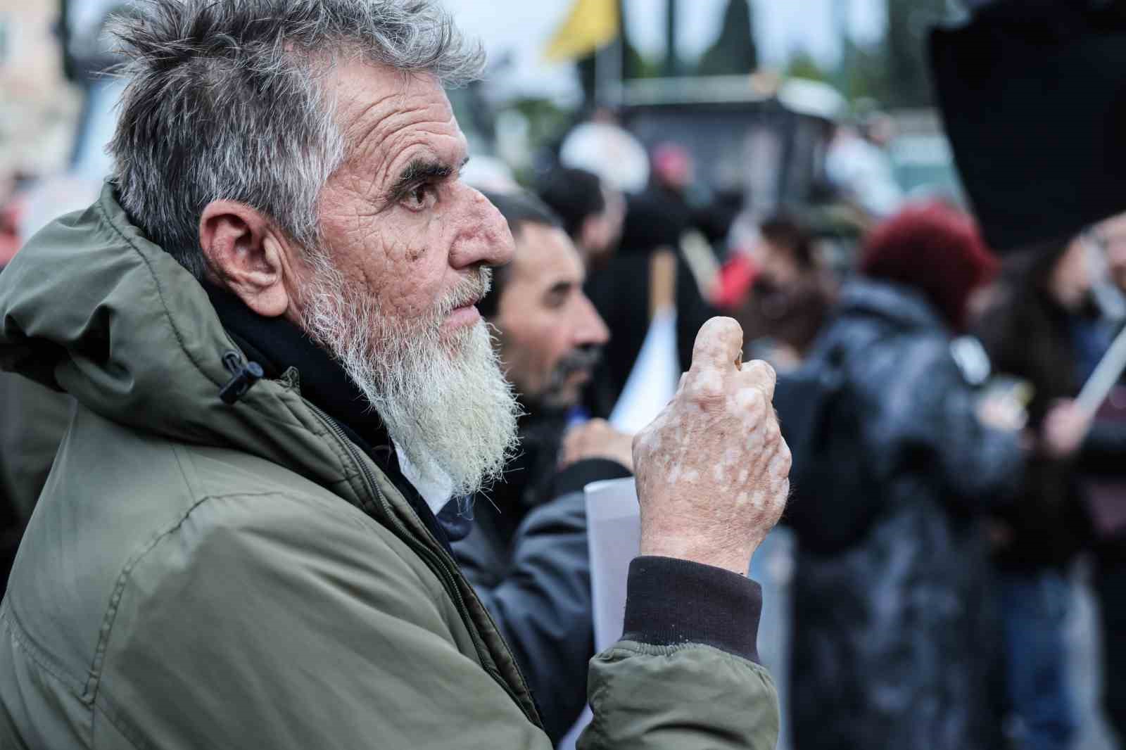atinada ciftcilerden parlamento binasi onunde traktorlu protesto 9