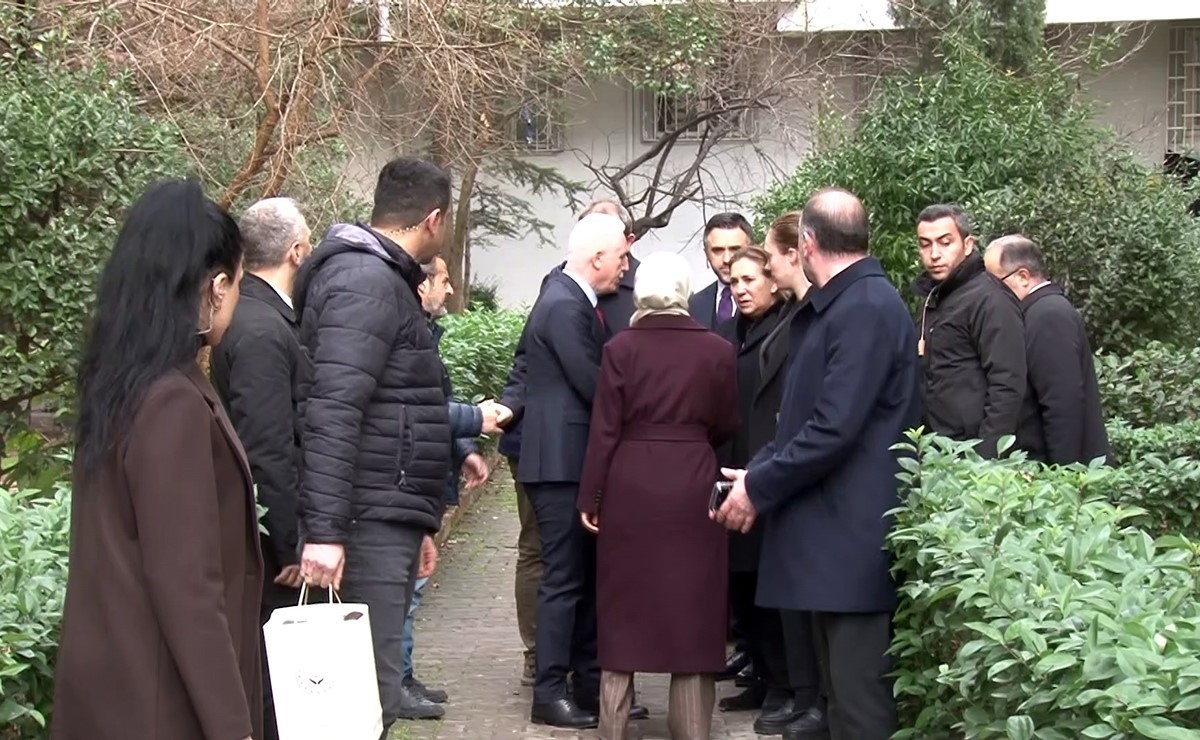 Atlas Çağlayan’ın ailesine taziye ziyaretinde bulunan Aile Bakanı Göktaş: "Ailenin acısını çok derinden paylaşıyoruz" 5 atlas caglayanin ailesine taziye ziyaretinde bulunan aile bakani goktas ailenin acisini cok derinden paylasiyoruz VjlWAvBn