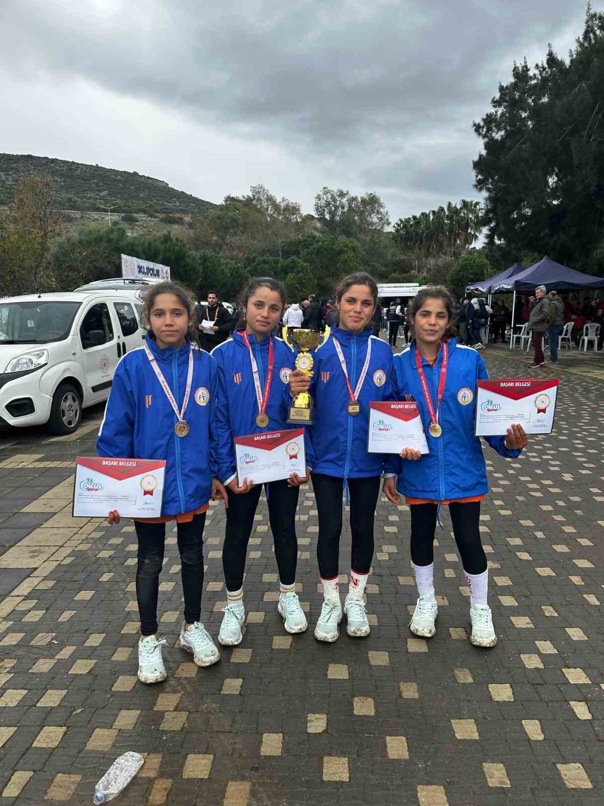 atletizmde bir ilk 4 kiz kardes kursuye cikti 0 THYDXH2H