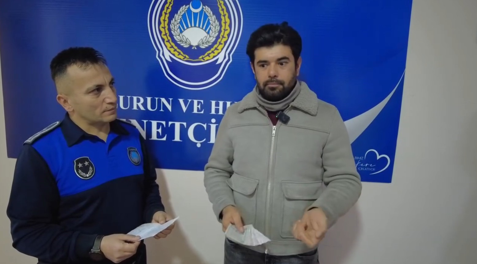 atmde unutulan 5 bin tl sahibine teslim edildi 1