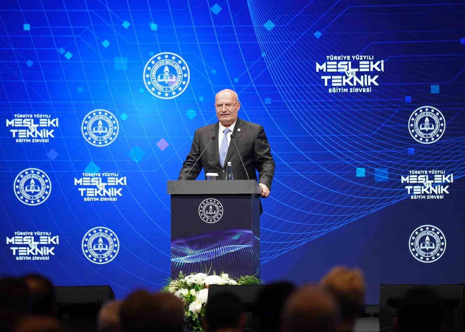 ATO Başkanı Baran: "Dönüşümün kazananı nitelikli insan kaynağı yetiştiren ülkeler olacak" 4 ato baskani baran donusumun kazanani nitelikli insan kaynagi yetistiren ulkeler olacak 0 d8lUTncD