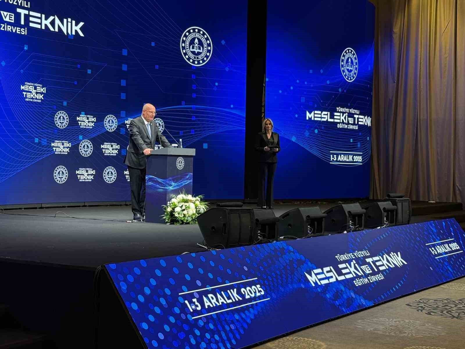ATO Başkanı Baran: "Dönüşümün kazananı nitelikli insan kaynağı yetiştiren ülkeler olacak" 6 ato baskani baran donusumun kazanani nitelikli insan kaynagi yetistiren ulkeler olacak 2 tIFdI3p6