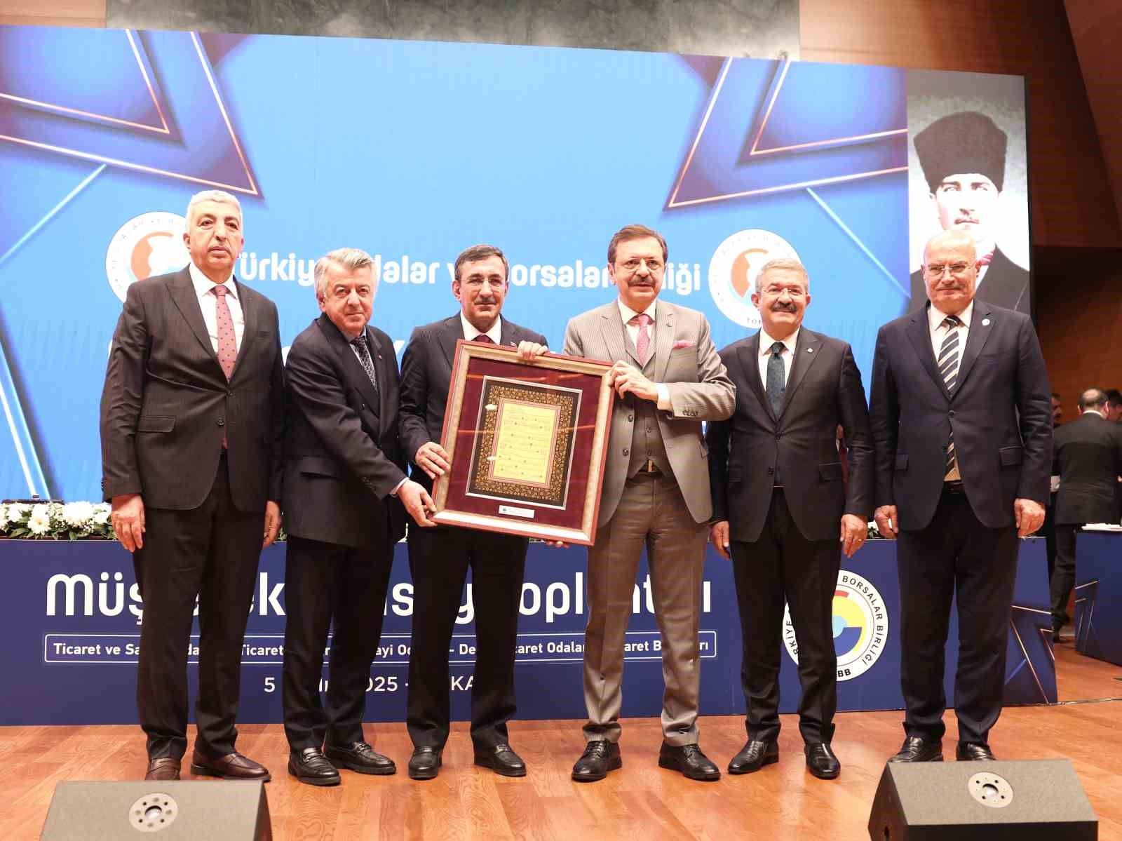 ato baskani baran enflasyonla mucadelenin kararlilikla surdurulmesi ve kisa surede sonuc alinmasi ozel sektor 6kX5G1Cn