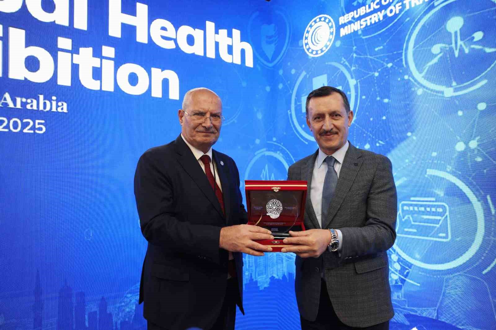 ato baskani baran turkiye dunyada ilk 10 saglik turizmi destinasyonu arasinda yer aliyor 4 dGEWhCGI