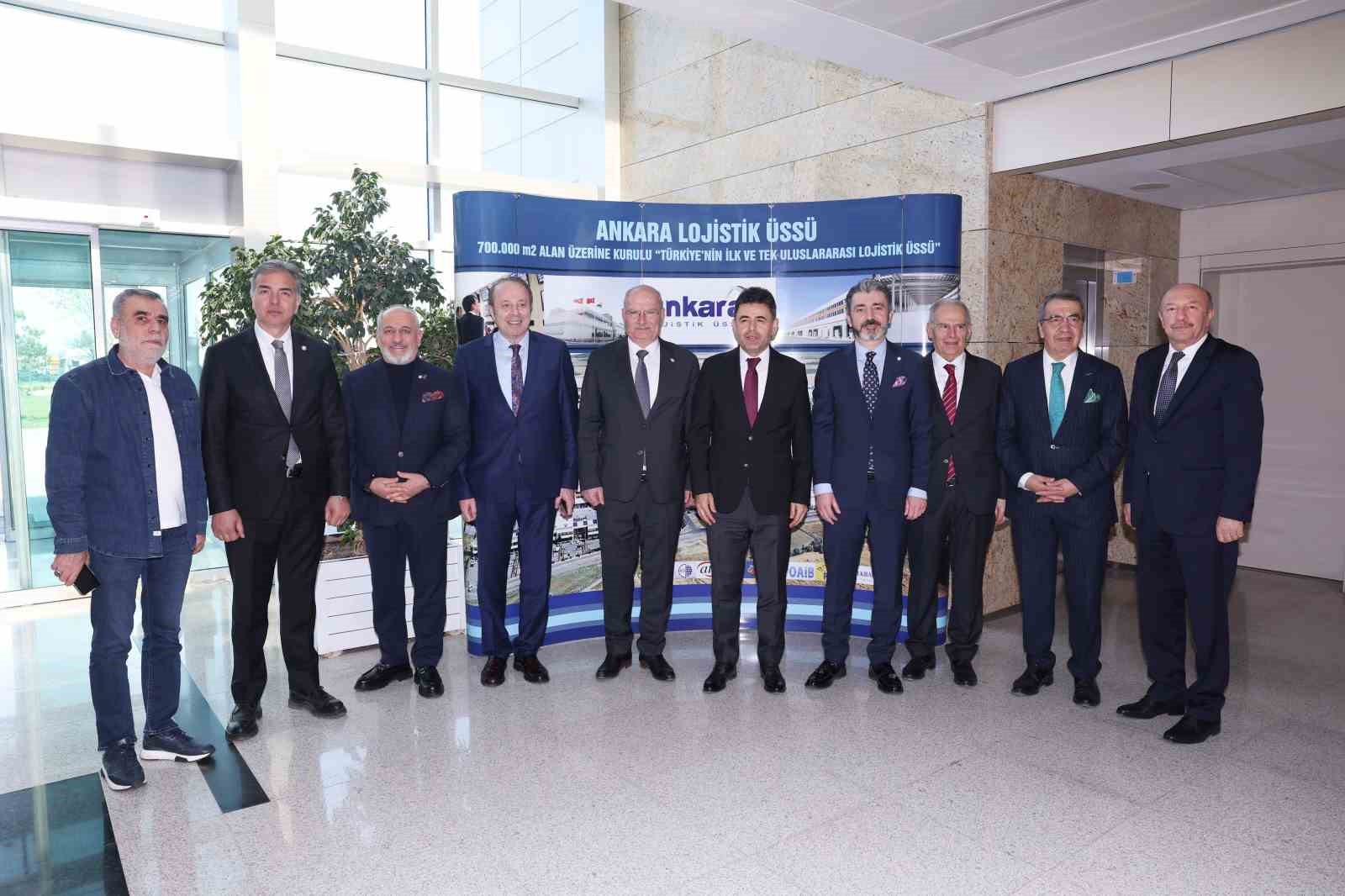 ATO Başkanı Baran: "Türkiye’nin kalbi Ankara, demiryolu ile karayolunu entegre ederek, ticaret ve lojistiği aynı potada eritiyor" 4 ato baskani baran turkiyenin kalbi ankara demiryolu ile karayolunu entegre ederek ticaret ve lojistigi