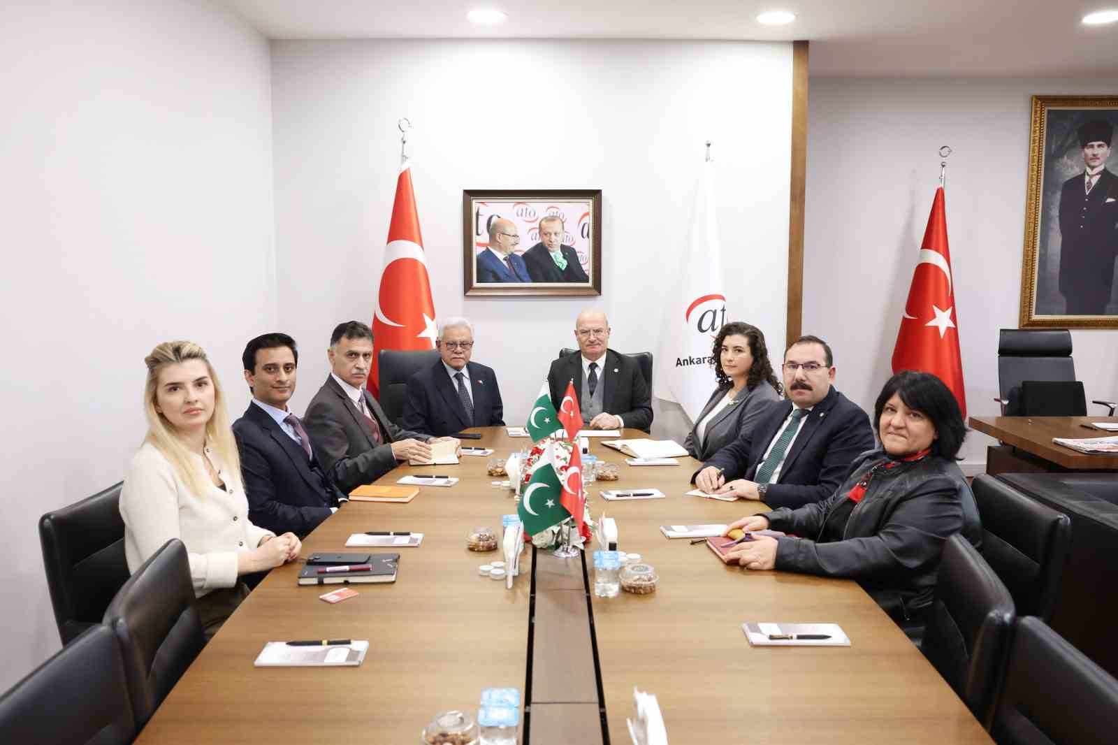 ATO Başkanı Gürsel Baran: "Pakistan ile 5 milyar dolarlık ticaret hacmi hedefi için çalışmaya hazırız" 6 ato baskani gursel baran pakistan ile 5 milyar dolarlik ticaret hacmi hedefi icin calismaya KhXLkw7v