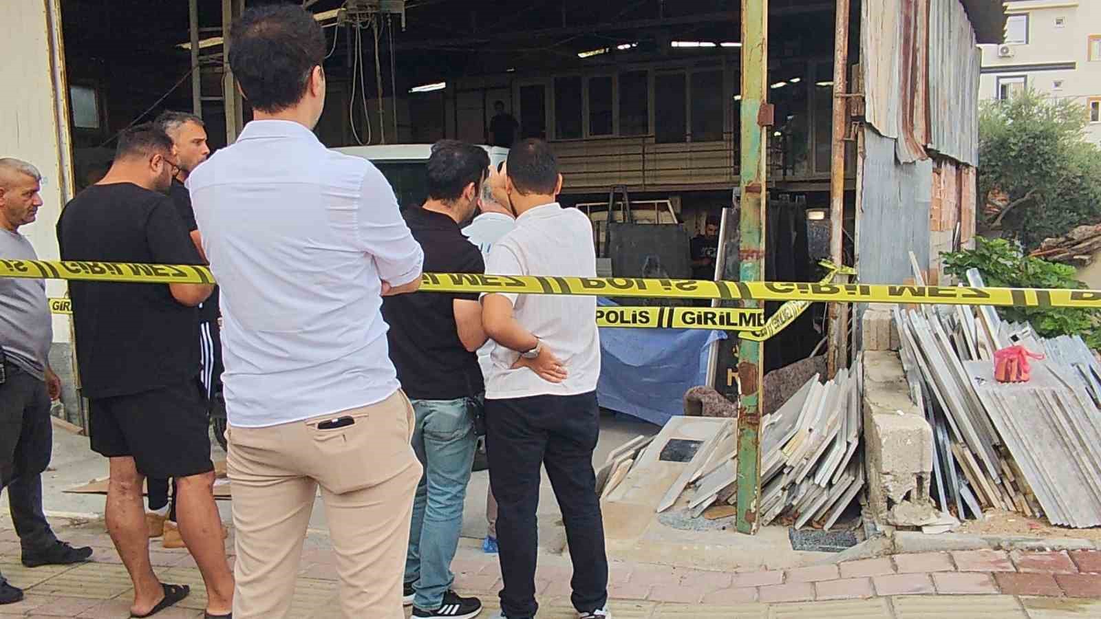 Atölyede başını mermere çarpan genç kadın hayatını kaybetti 8 atolyede basini mermere carpan genc kadin hayatini kaybetti 4 9hNSvEUB