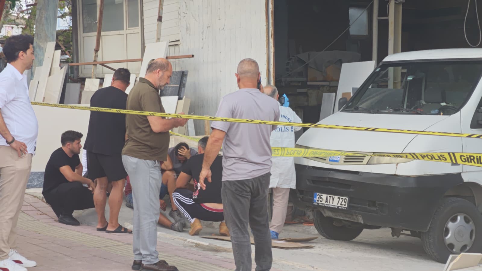 Atölyede başını mermere çarpan genç kadın hayatını kaybetti 10 atolyede basini mermere carpan genc kadin hayatini kaybetti 6 KbpeSwts