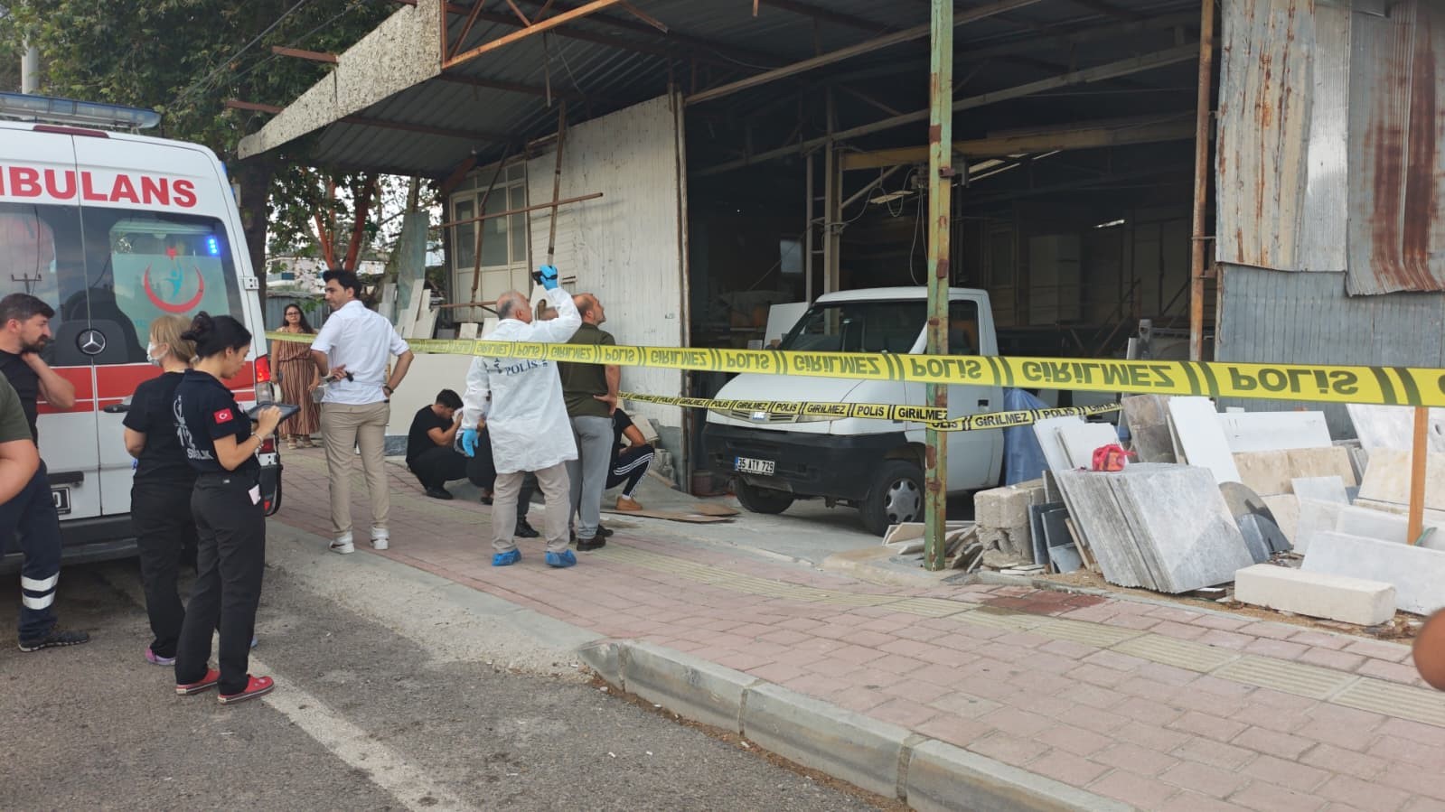 Atölyede başını mermere çarpan genç kadın hayatını kaybetti 11 atolyede basini mermere carpan genc kadin hayatini kaybetti 7 InG4Zvty