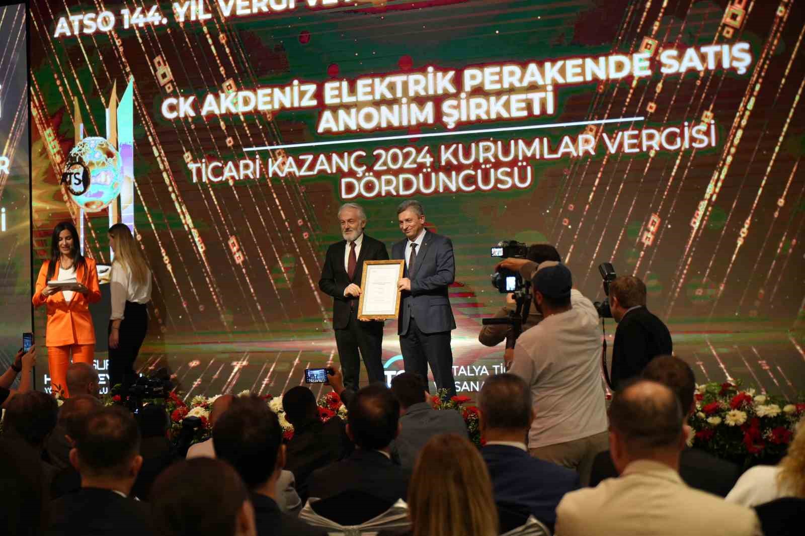 ATSO’nun 144. yılında ekonomi ve Antalya uyarısı: "Deniz trafiğimizi arttırarak, karayolu sıkışıklığımızı bir şekilde azaltalım" 11 atsonun 144 yilinda ekonomi ve antalya uyarisi deniz trafigimizi arttirarak karayolu sikisikligimizi bir sekilde RVX5RAQ5
