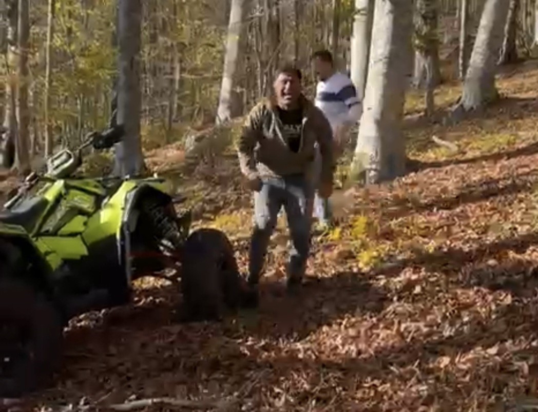 ATV ile takla attı 4 atv ile takla atti 0 fGjBWldi