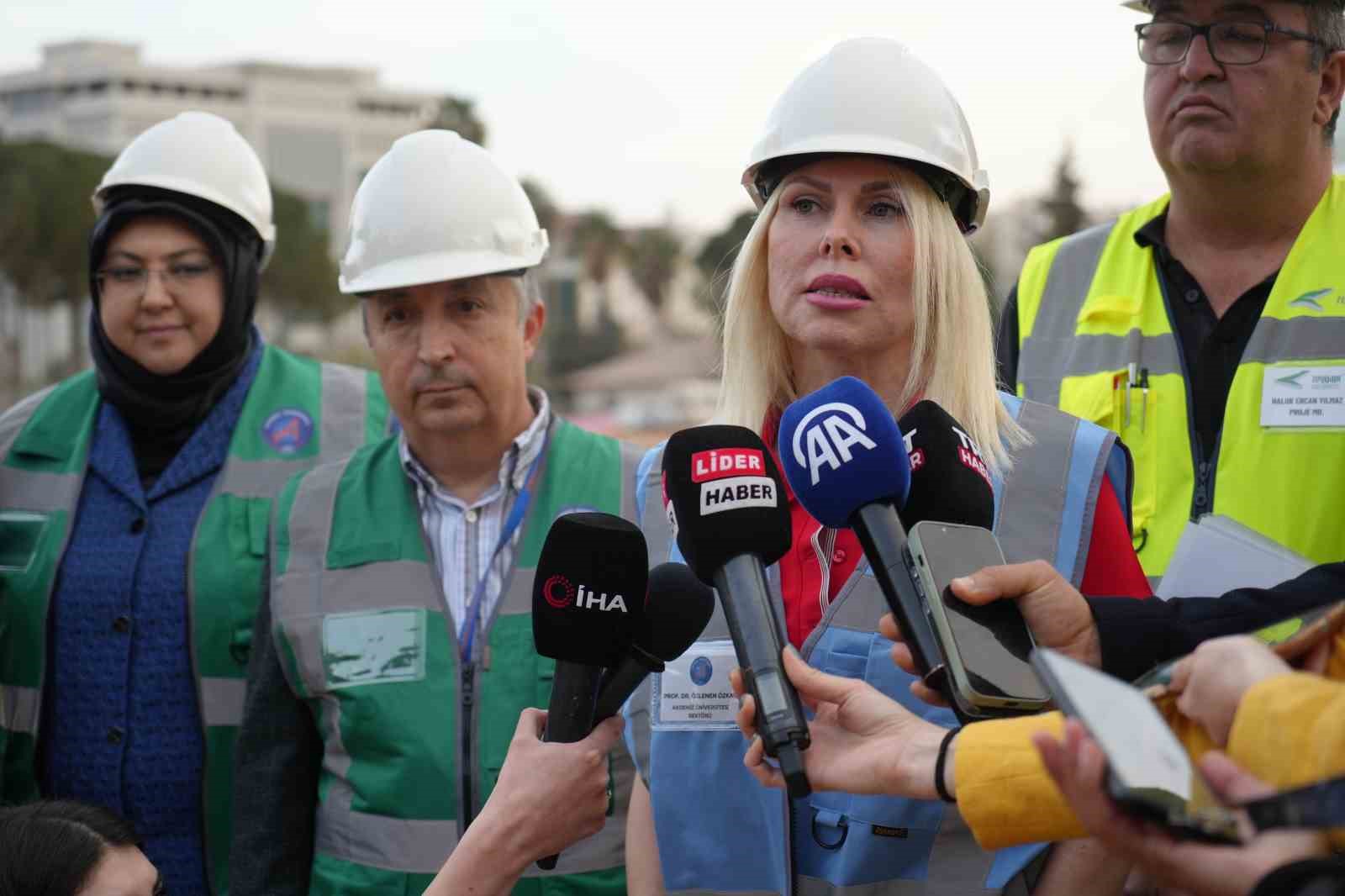 au rektoru prof dr ozkandan antalyaya susuzluk uyarisi sehre rehberlik yapacak yegane kurum universitedir 8b9caG1s