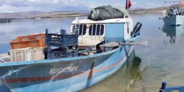 av-yasagi-basladi-balikcilar-teknelerini-karaya-cekti-lviwXIEP.jpg