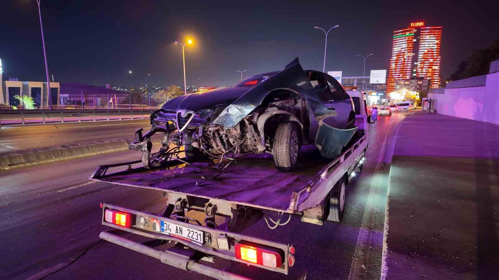 avcilarda alkollu surucu kaza yapti 0 4gDtJ2N1