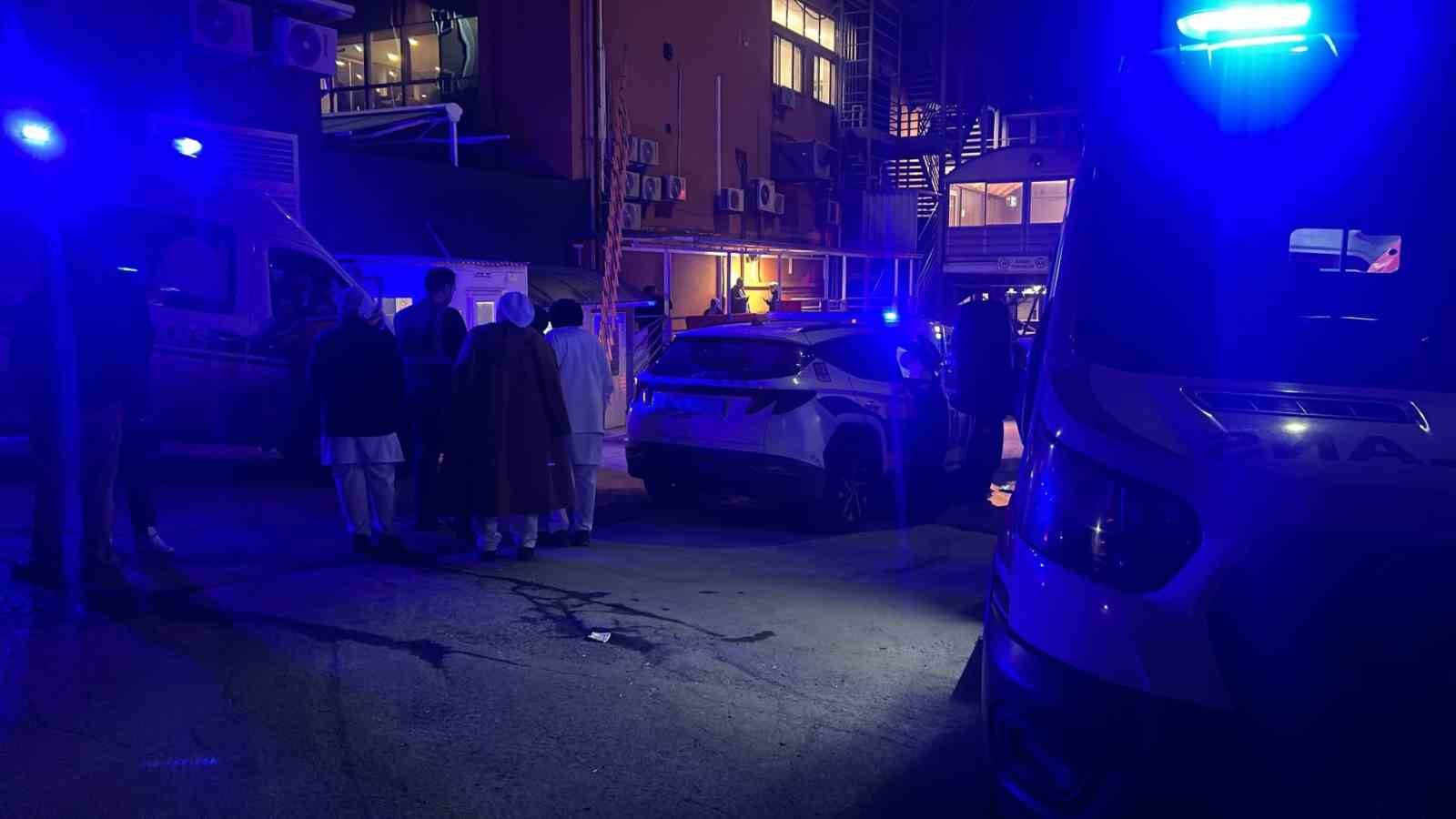 avcilarda camasir suyu uretim tesisinde 8 kisi zehirlendi 1 YLtmD2YC