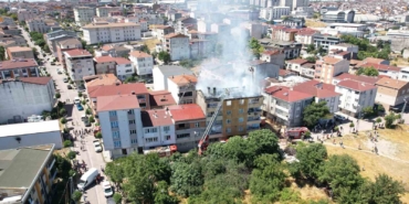 avcilarda-korkutan-cati-yangini-txFU2WMK.jpg