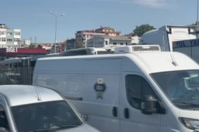 Turhal’da taşkın korkusuyla vatandaş otomobilini ağaca bağladı 1 thumbnail