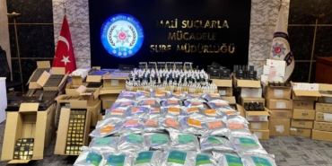 avcilarda-sahte-ilac-ve-kozmetik-imalathanesine-operasyon-2-gozalti-OW7TPB1m.jpg