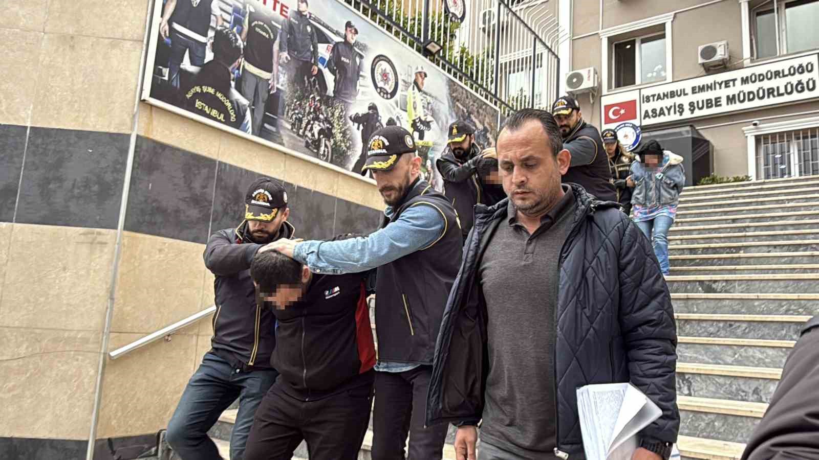 avcilarda tokatla baslayan tartisma cinayetle bitti 1i kadin 3 supheli gozaltina alindi 1