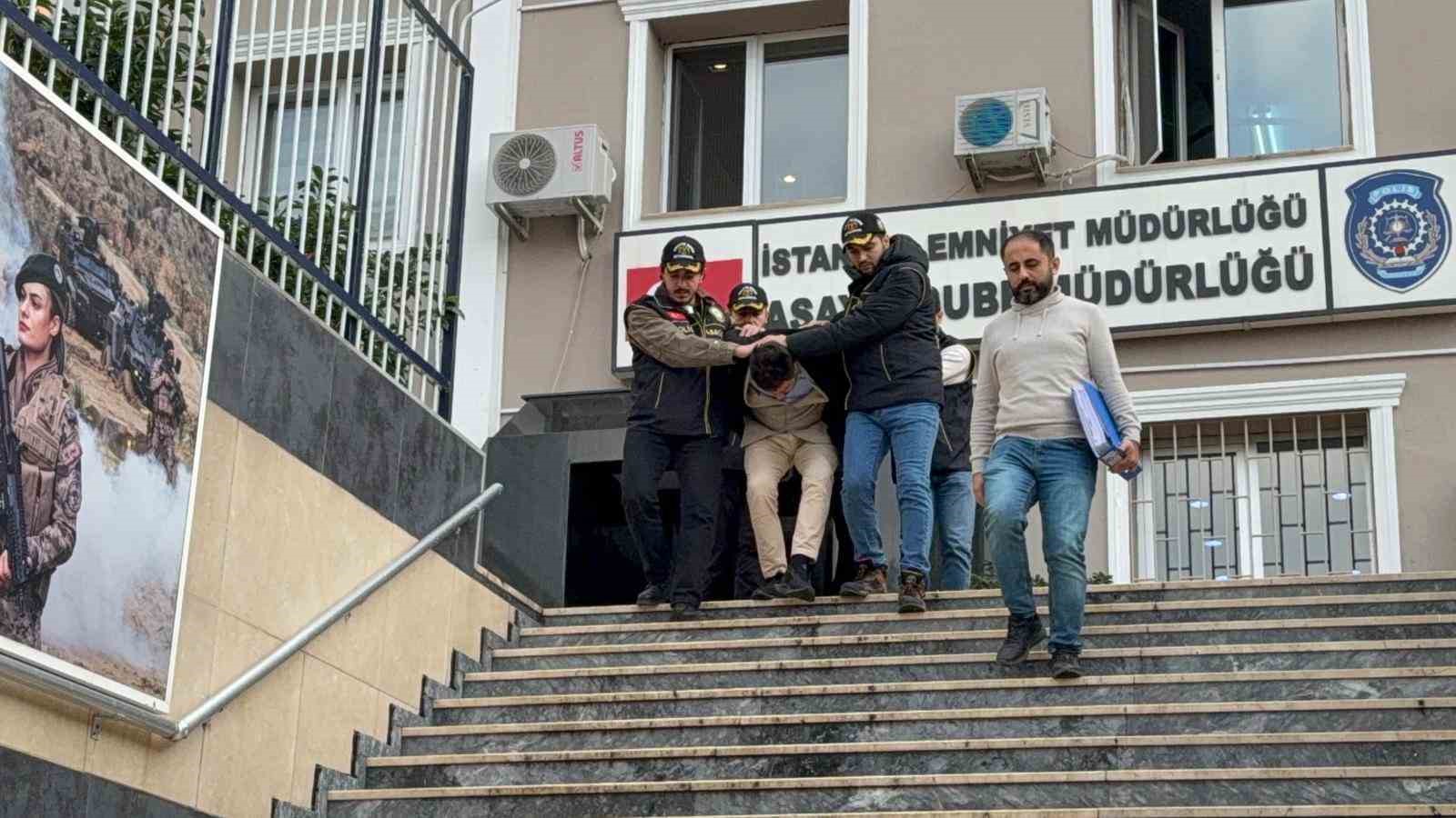 avcilarda trafik kazasi sonrasi taraflar arasindaki hasar tartismasi cinayetle bitti supheliler yakalandi 1 6jHiaABD