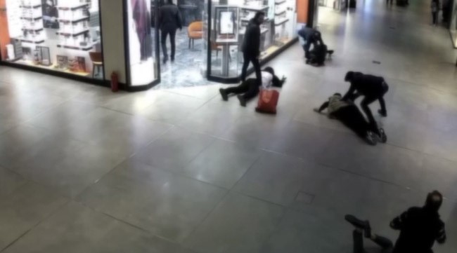 avmlerde kiyafet deneme bahanesiyle 1 milyon liralik vurgun nefes kesen operasyon kamerada 5 PhQNKTJw