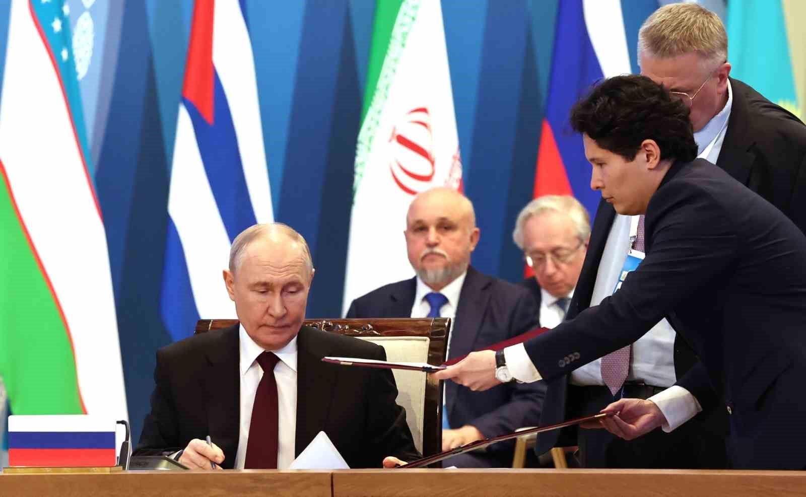 Avrasya Ekonomik Birliği üyesi ülkelerin liderleri Astana’da bir araya geldi 4 avrasya ekonomik birligi uyesi ulkelerin liderleri astanada bir araya geldi 0 UY9QTQWU