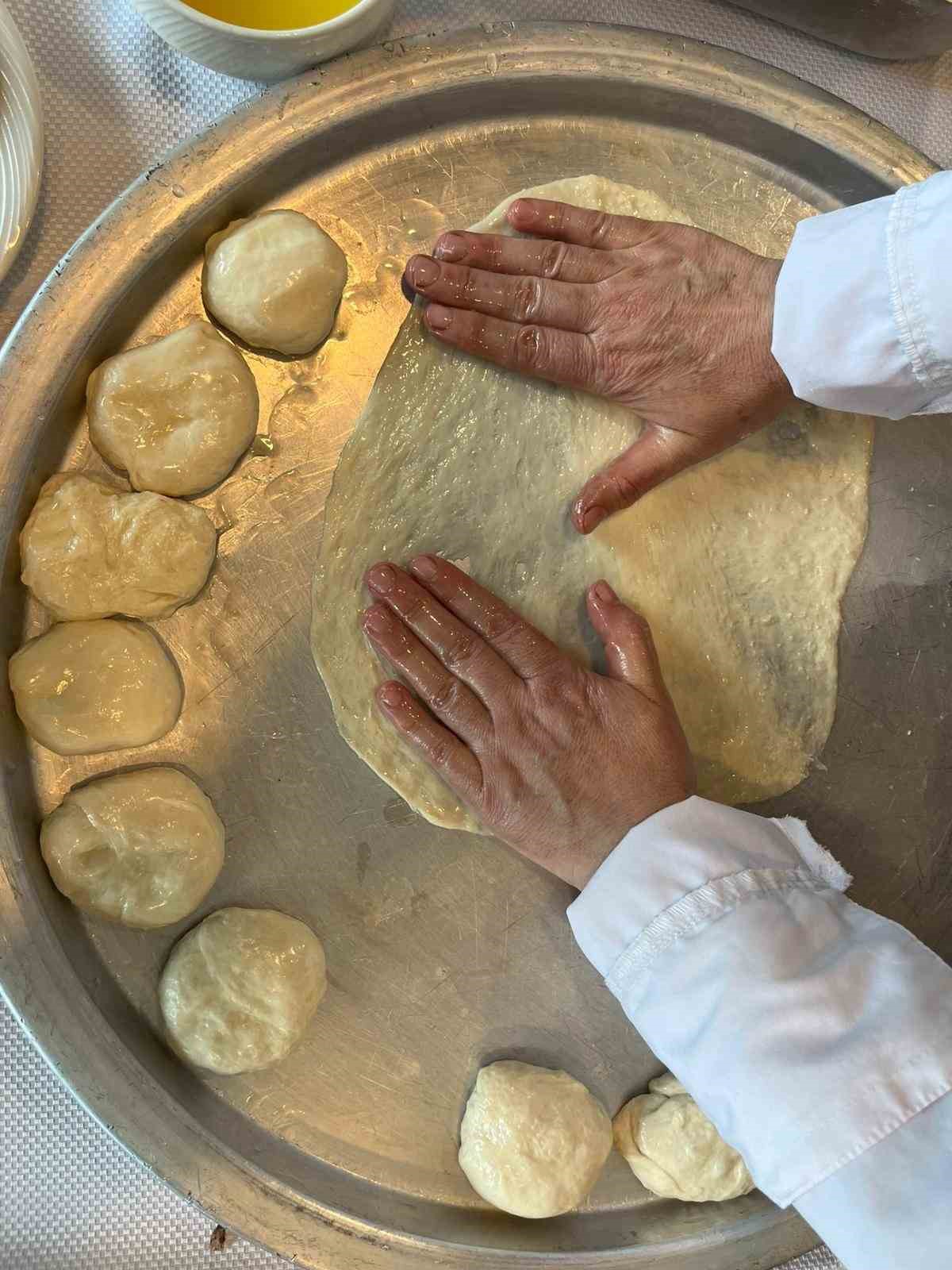avrupa birliginden tescilli kaytaz boregi el maharetiyle lezzet buluyor 6 jq25qgY9