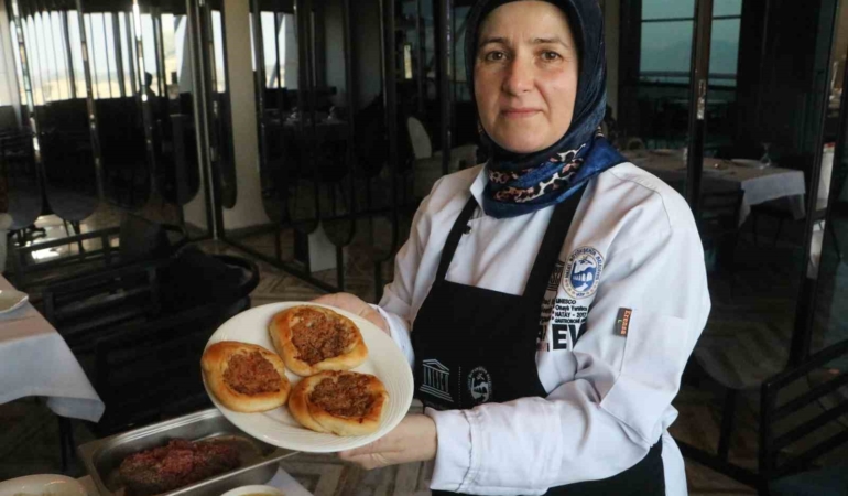 avrupa-birliginden-tescilli-kaytaz-boregi-el-maharetiyle-lezzet-buluyor-767Bksmb.jpg