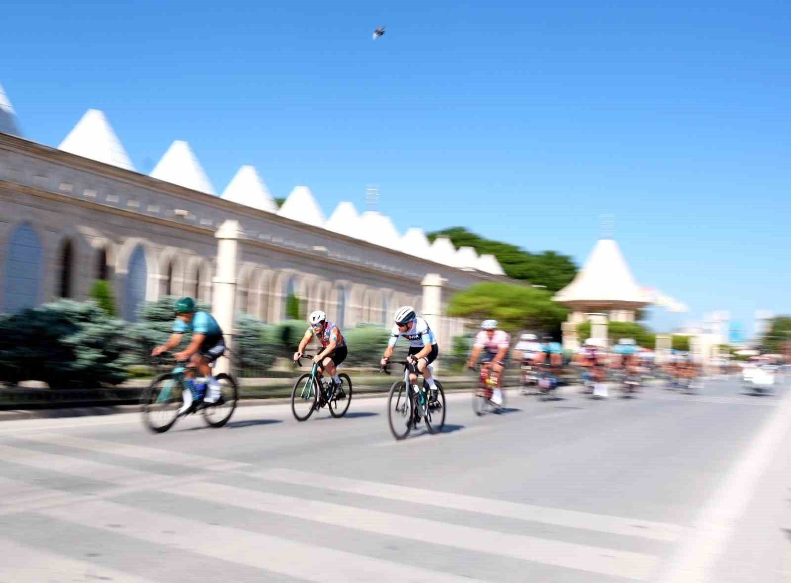 avrupa bisiklet baskenti konyada granfondo bisiklet yol yarisi heyecani yasandi 3