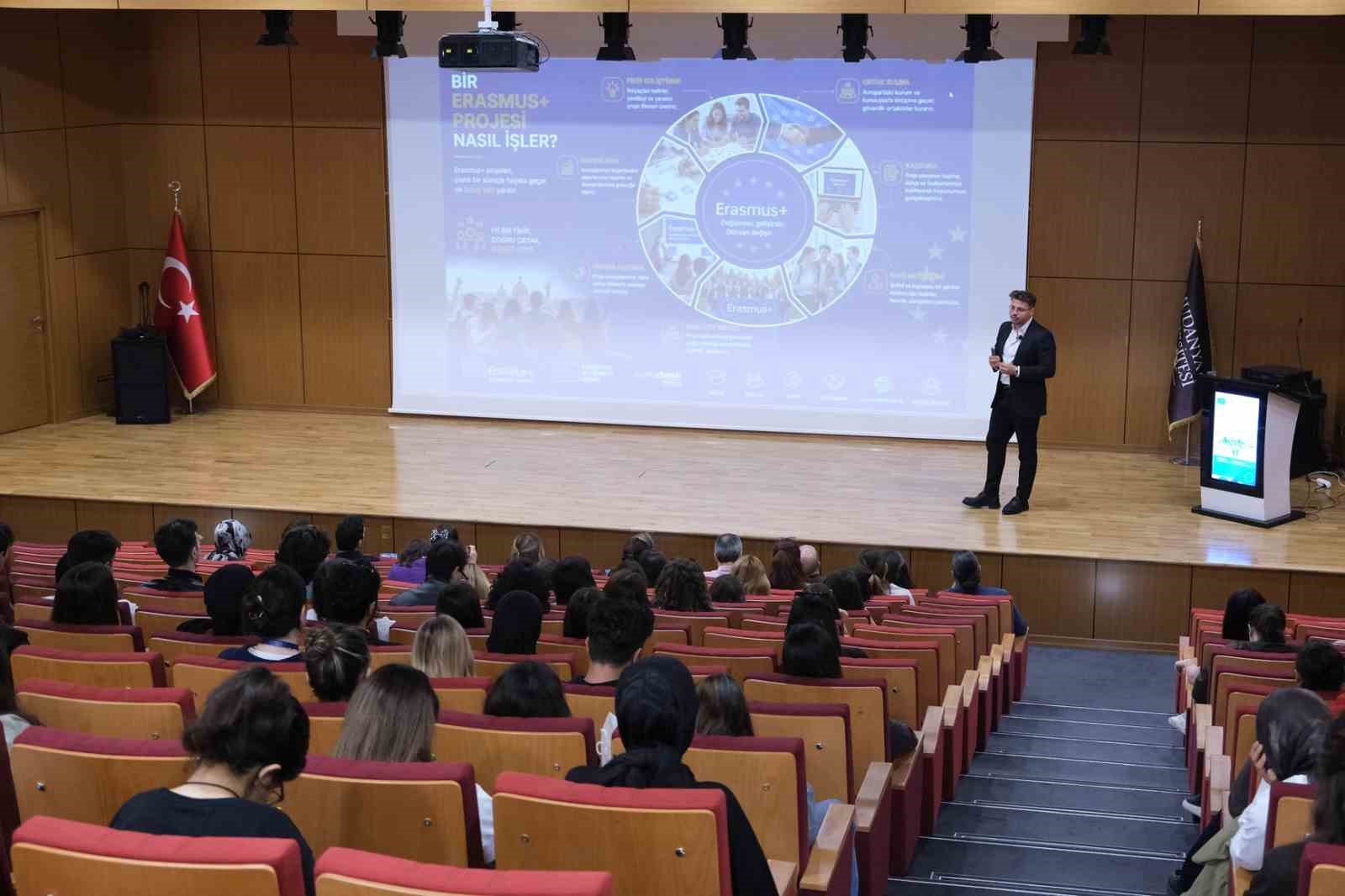 avrupa firsatlari universite ogrencileriyle bulustu 1 zFtfHSb1