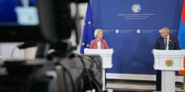 avrupa-komisyonu-baskani-leyen-pasinyan-ile-gorustu-RymexNOs.jpg