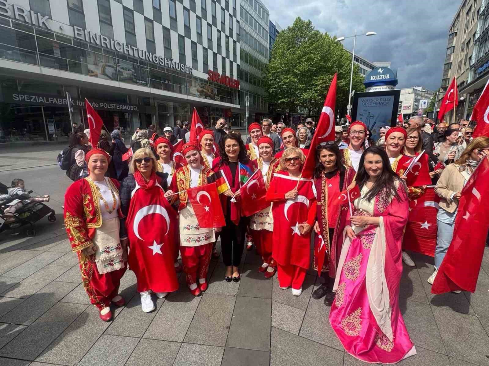 avrupa turk futbol federasyonundan stuttgartta turk kultur gunleri etkinligi 2 rZlEmWIu
