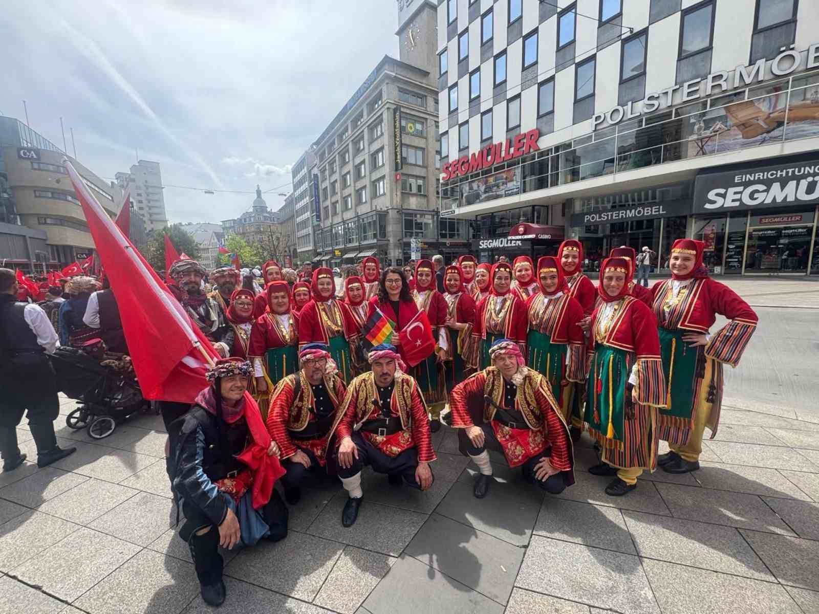 Avrupa Türk Futbol Federasyonu’ndan, Stuttgart’ta "Türk Kültür Günleri" etkinliği 7 avrupa turk futbol federasyonundan stuttgartta turk kultur gunleri etkinligi 3