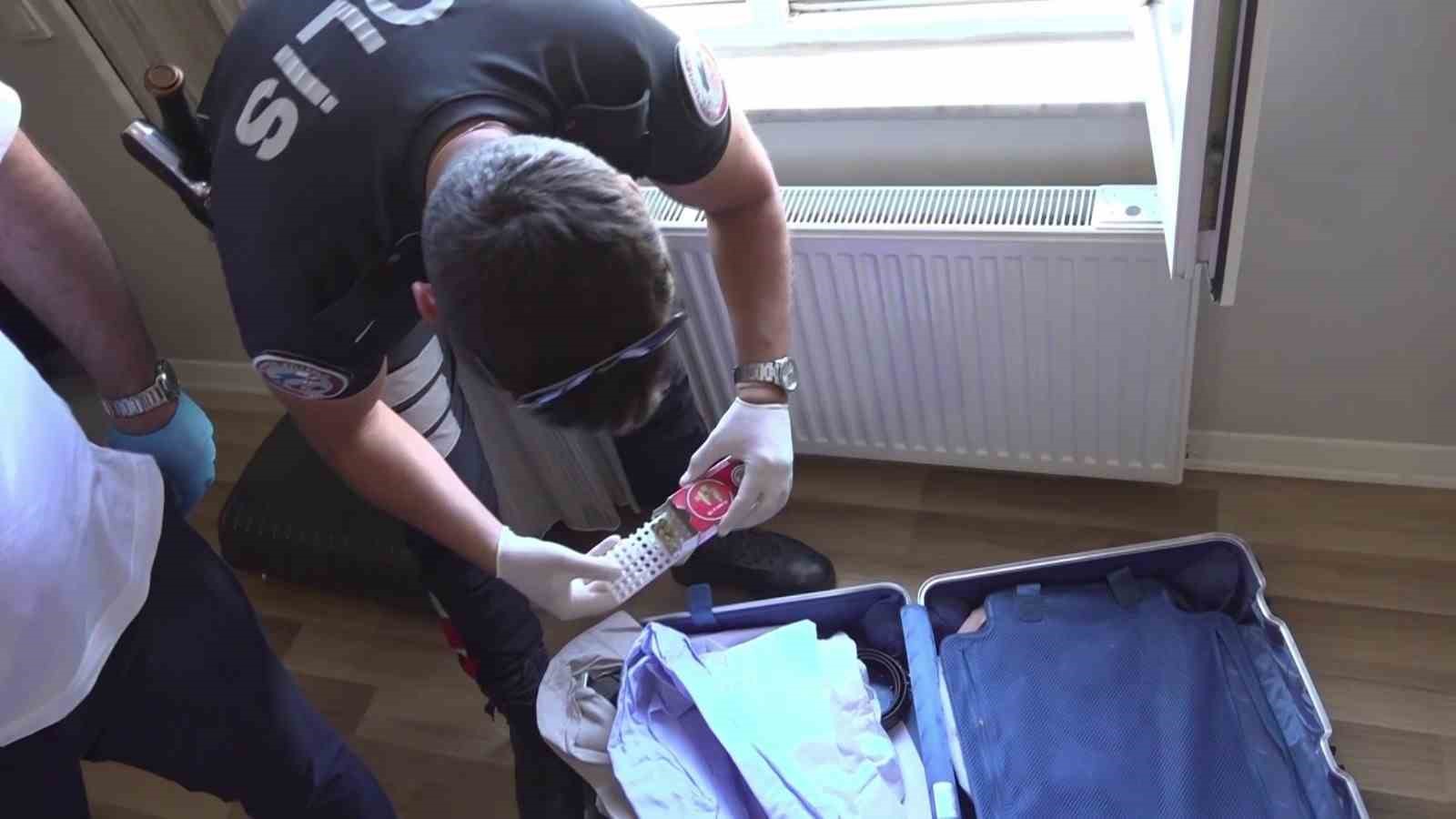 avrupa ulkelerine dijital mektup gondererek dolandiricilik yapan sebeke cokertildi 4 O7T7l31A