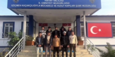 avrupa-umuduyla-ciktiklari-yolda-battaniye-altinda-hatayda-yakalandilar-FPtDagHH.jpg