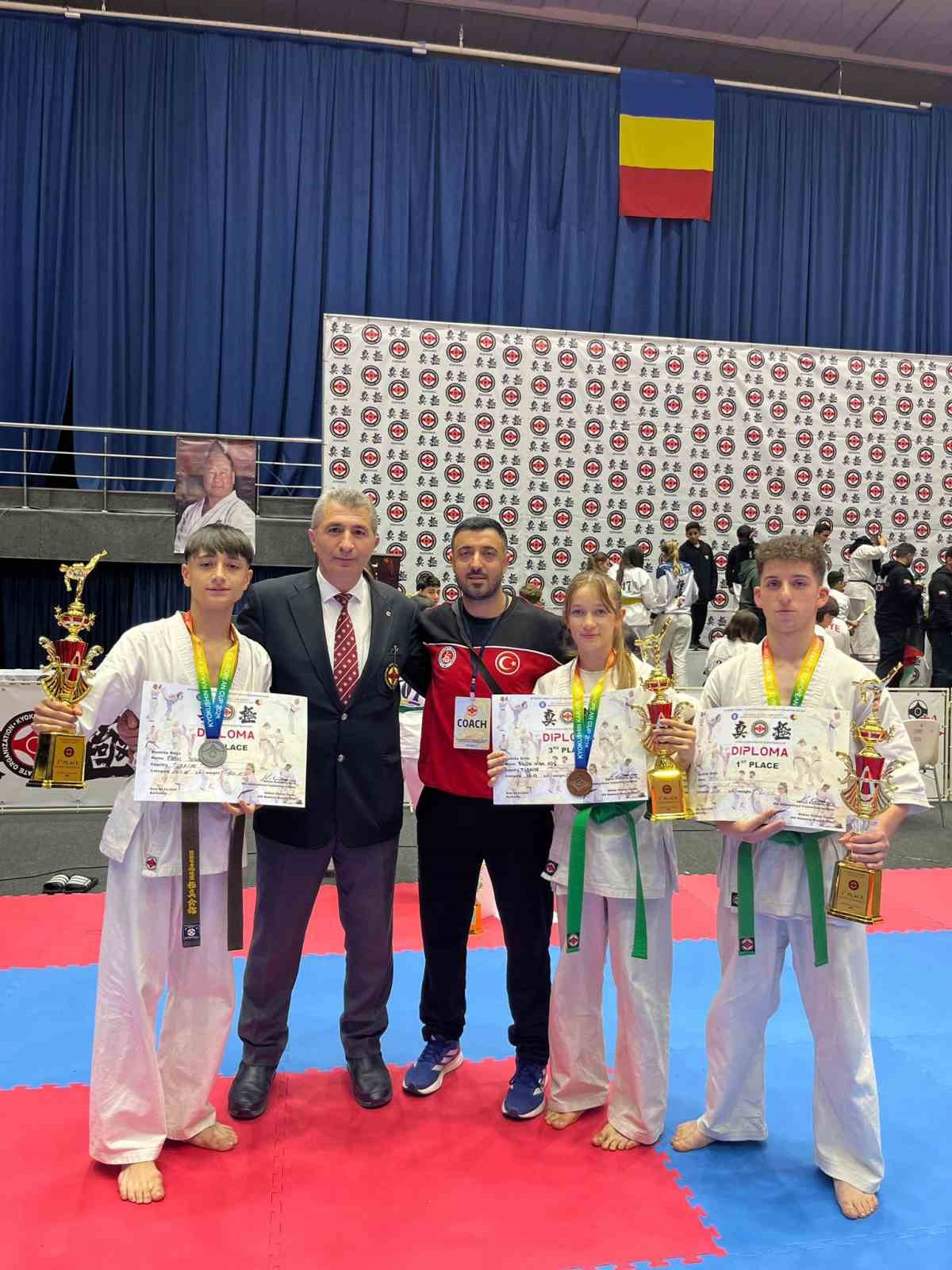 avrupada yildirim ruzgari 2 kmgM4AAN