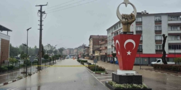 avu-deresi-tasti-ev-ve-is-yerlerini-su-basti-t5II5knQ.jpg