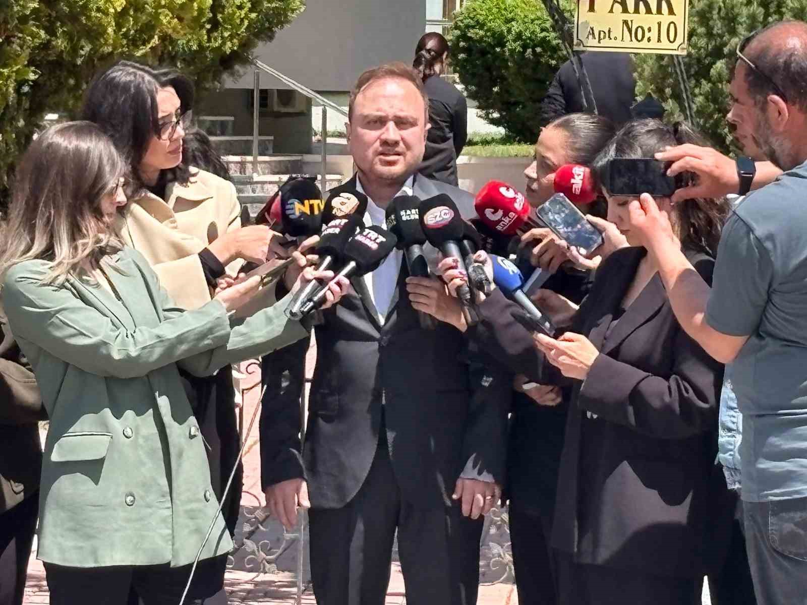 Avukat Üregen: "İcra kanalıyla partimizi tekrar teslimini hallettik" 4 avukat uregen icra kanaliyla partimizi tekrar teslimini hallettik 0 SAc9BgQP