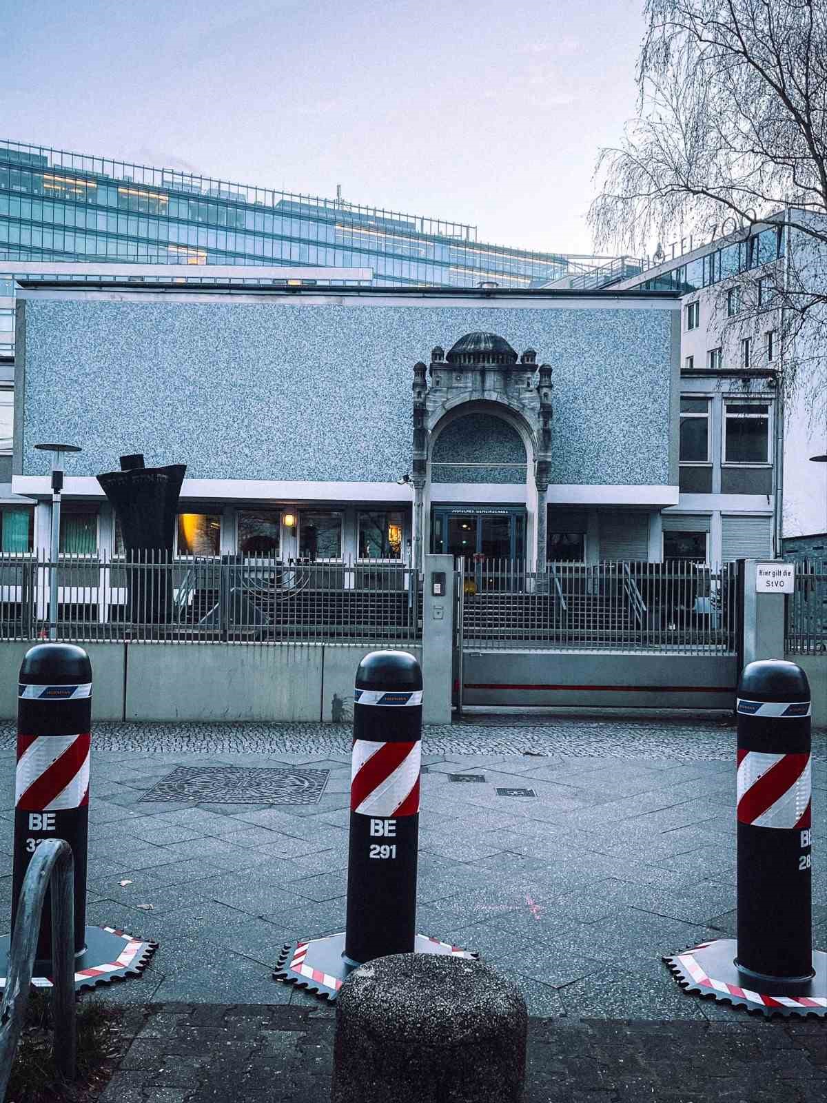 Avustralya’daki saldırı sonrası Berlin’de Yahudi kurumlarının güvenliği artırıldı 5 avustralyadaki saldiri sonrasi berlinde yahudi kurumlarinin guvenligi artirildi 1 nKCfhqBB