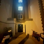 ayakkabi-dukkanindan-secer-gibi-secti-apartmandaki-secici-hirsiz-kameraya-yansidi-MqgkGbKu.jpg