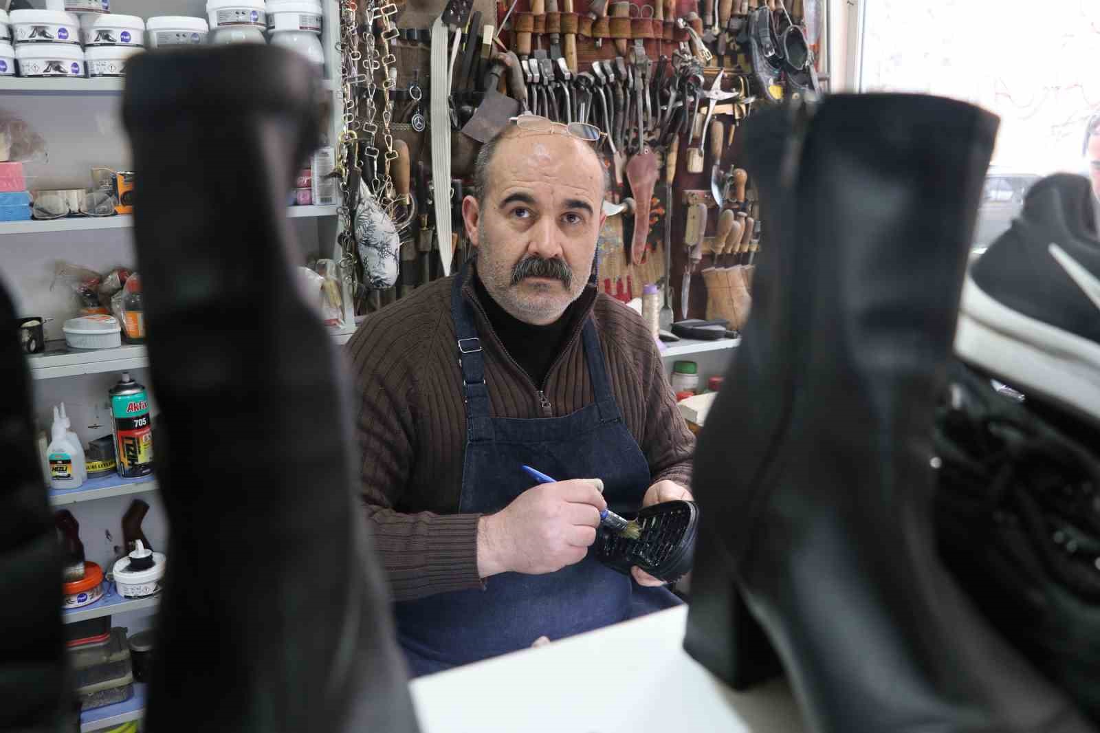 ayakkabi tamircilerinde kis yogunlugu basladi 6 LJiE2ks7