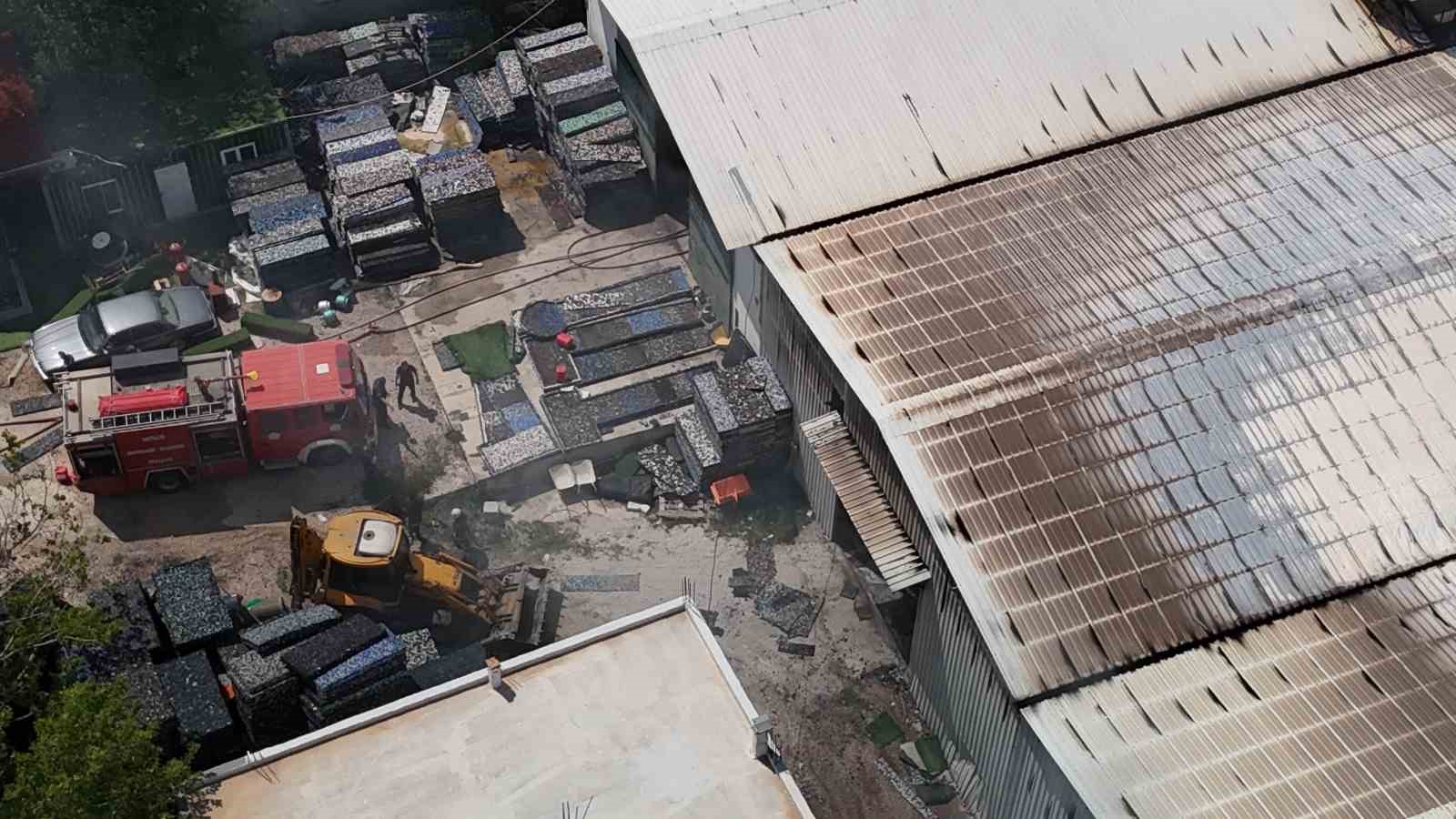 ayakta durmakta gucluk cekti deposunun yanisini gozyaslariyla izledi 5 ek69krMh