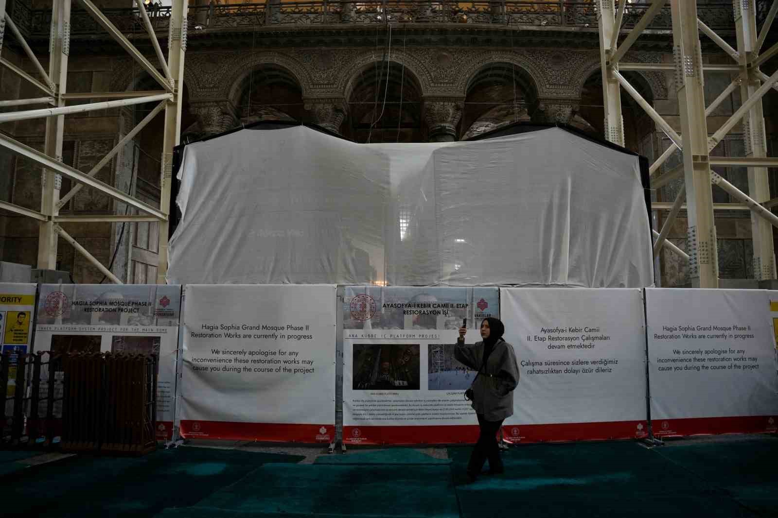 ayasofya bilim kurulu uyesi prof dr ahmet gulec ustunde bulundugumuz platform bu vincleri tasiyacak